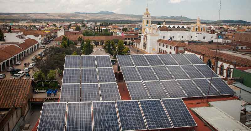 Sistema de paneles solares instalados en el corazón del Pueblo Mágico Chignahuapan  
                Este sistema de 7.65kWp ayudó a tener ahorros promedio de $6,960.00 pesos bimestrales.